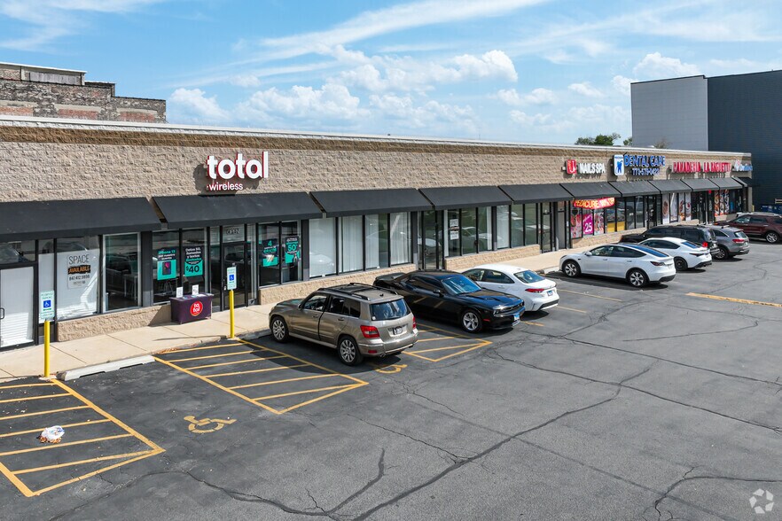 More Photos Of 4301-4323 S Ashland Ave, Chicago Storefront For Lease