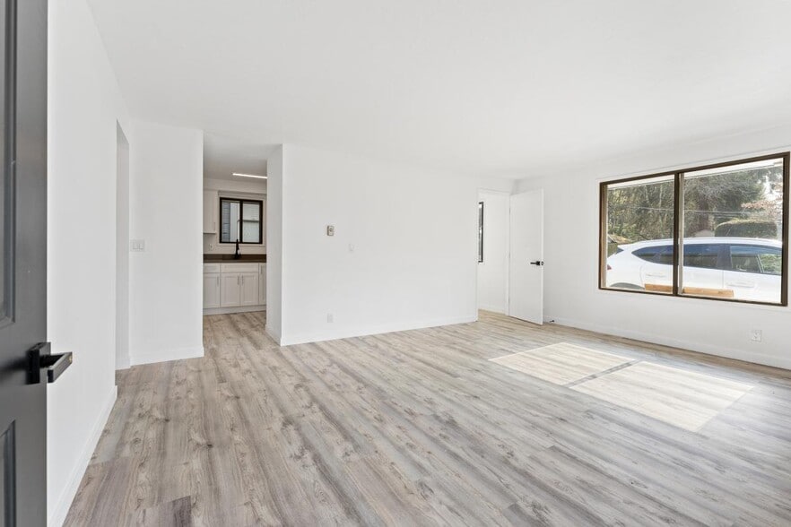 More Photos Of 2507-2525 SE Monroe St, Portland Apartments For Sale