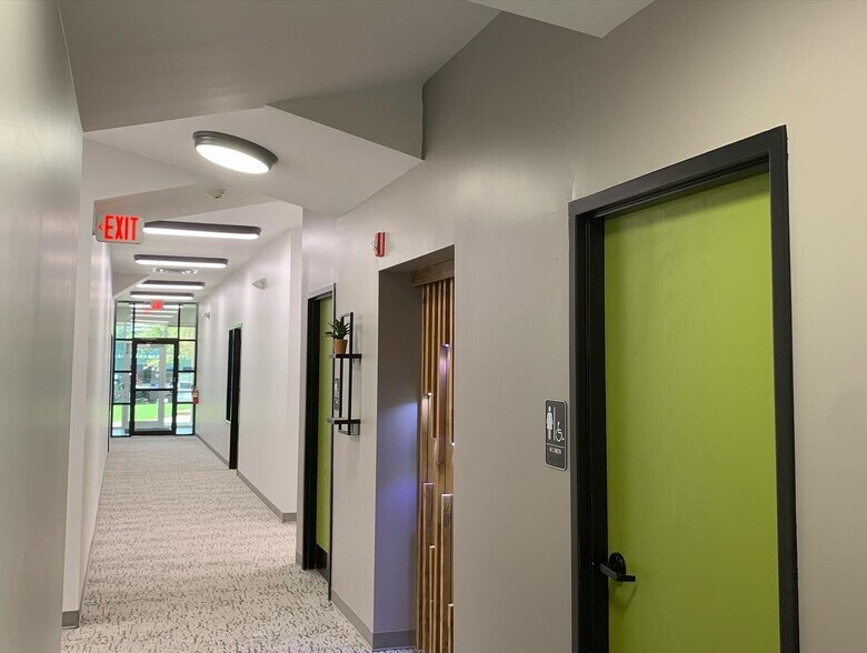 More Photos Of 1310 NW Vivion Rd, Kansas City Office For Lease