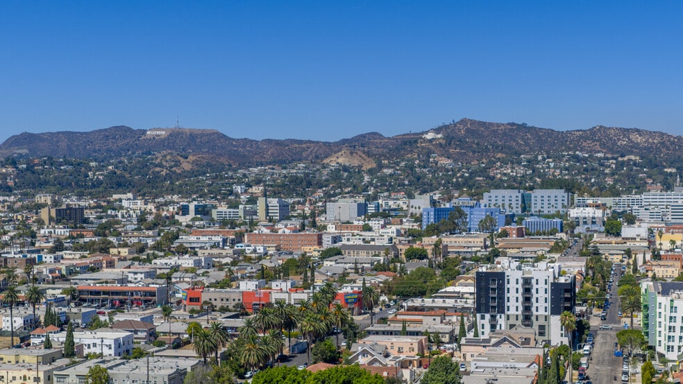 More Photos Of 4750 Santa Monica Blvd, Los Angeles Apartments For Lease