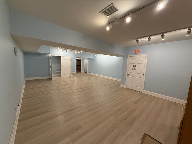More Photos Of 1865 Old Hudson Rd, Saint Paul Loft Creative Space For Lease