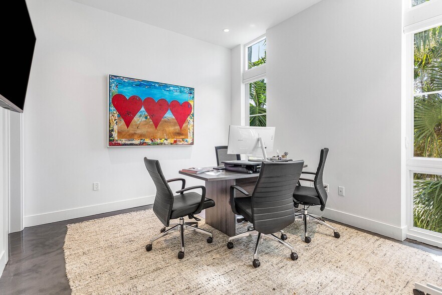 More Photos Of 226 Palm Ct, Delray Beach Medical For Sale