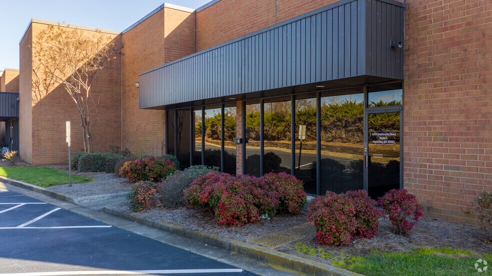 More Photos Of 5855 Oakbrook Pky, Norcross Distribution For Lease