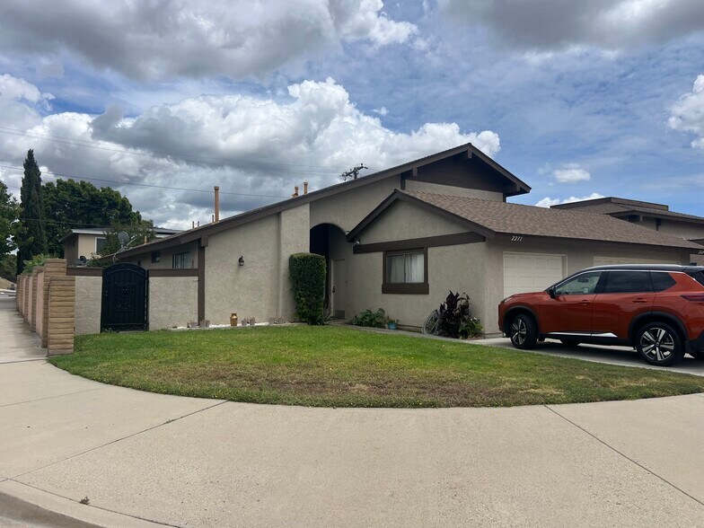 Primary Photo Of 2229 Ponderosa St, Santa Ana Apartments For Sale