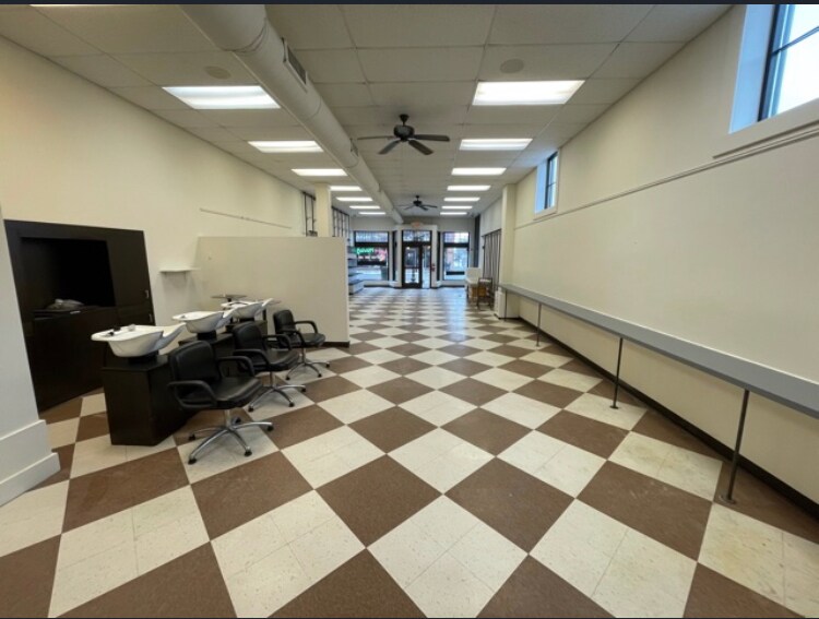 More Photos Of 821-823 Mainstreet, Hopkins Storefront Retail Office For Lease