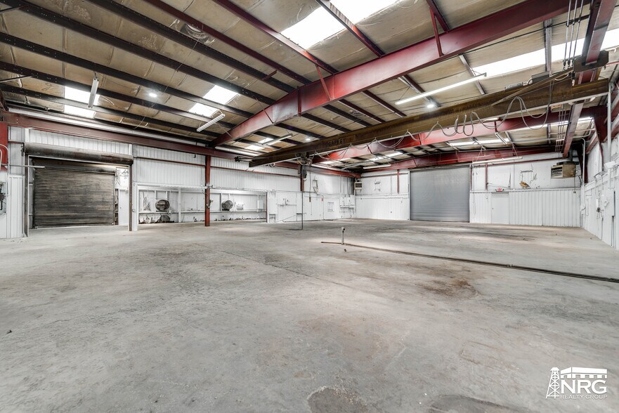 More Photos Of 11008 West County Road 128, Odessa Manufacturing For Lease