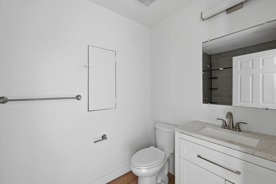 More Photos Of 2005 Highland Ave, National City Apartments For Sale