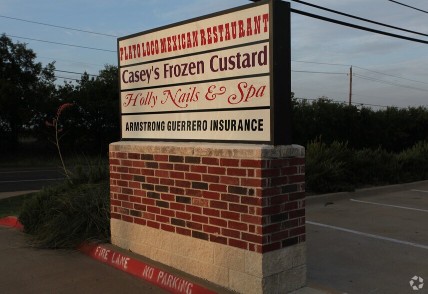 More Photos Of 2520 W Ovilla Rd, Red Oak Unknown For Lease