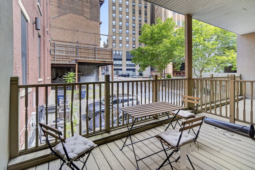More Photos Of 83 Beaver St, Albany Apartments For Sale
