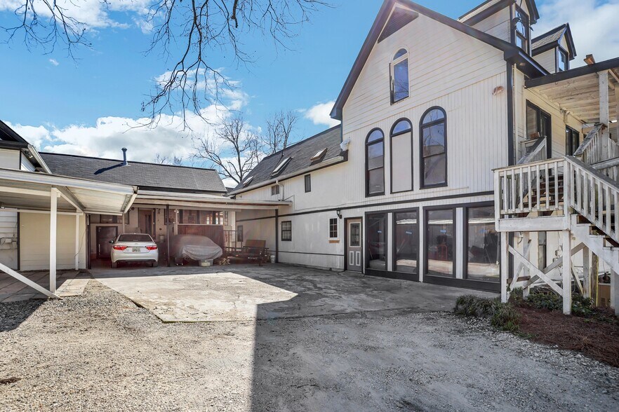 More Photos Of 4487 Trickum Rd NE, Marietta Rehabilitation Center For Sale