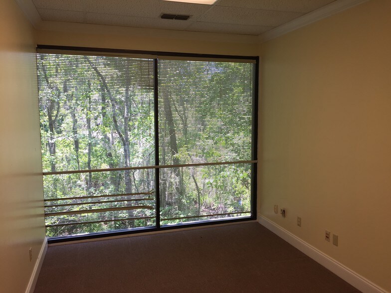 More Photos Of 2301 Park Ave, Orange Park Office For Lease