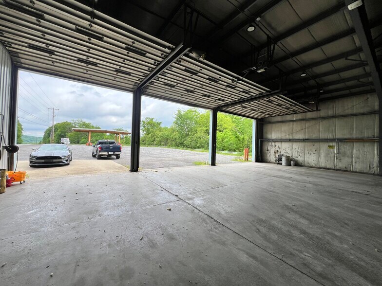 More Photos Of 2470 Evans City Rd, Harmony Warehouse For Sale