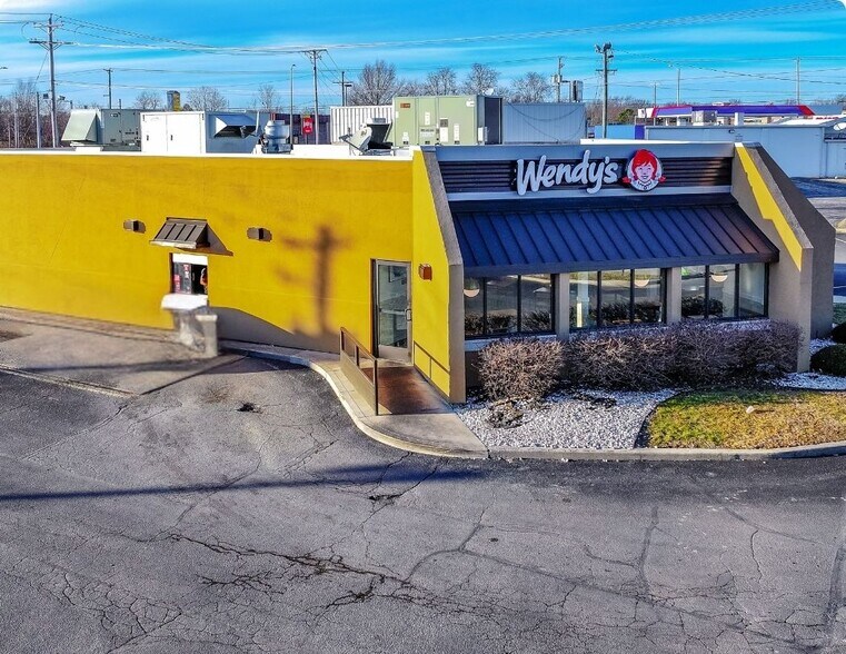 More Photos Of 2215 Maplecrest Rd, Fort Wayne Fast Food For Sale