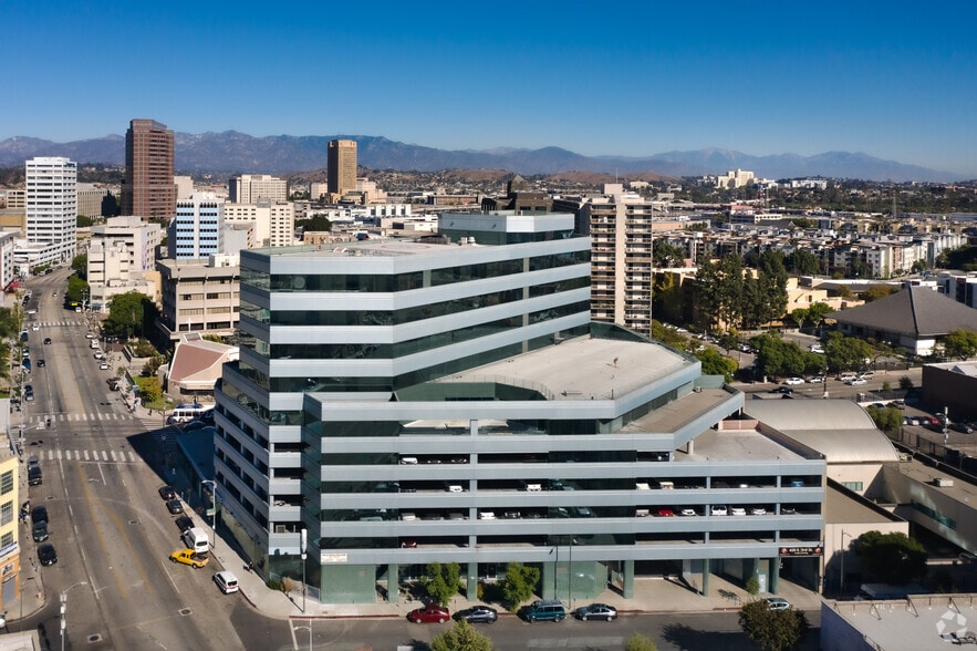 More Photos Of 420 E 3rd St, Los Angeles Medical For Lease