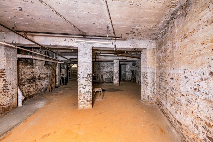 More Photos Of 707 Georgia Ave, Chattanooga Flex For Sale