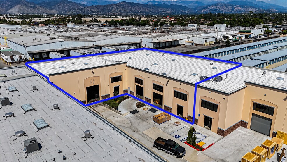 More Photos Of 1623 W San Bernardino Rd, West Covina Distribution For Lease