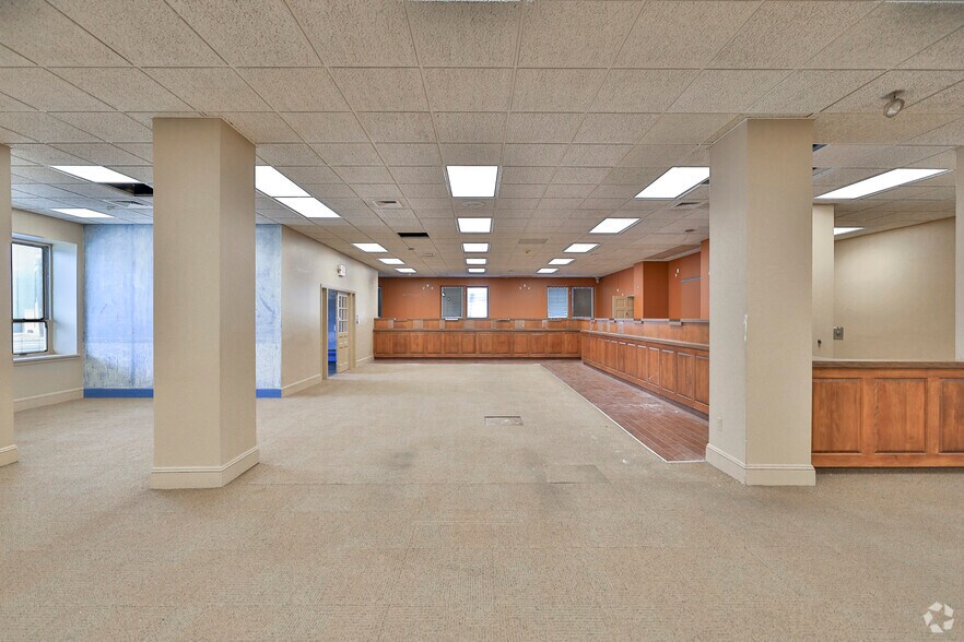 More Photos Of 13-51 River Rd, Fair Lawn General Retail For Sale