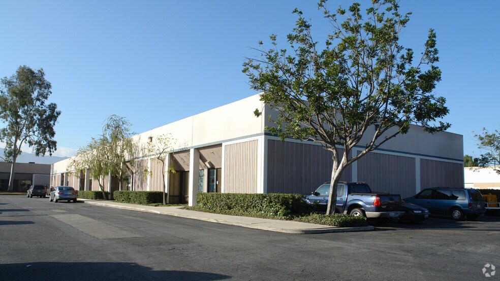 Primary Photo Of 2696 Lavery Ct, Newbury Park Warehouse For Lease