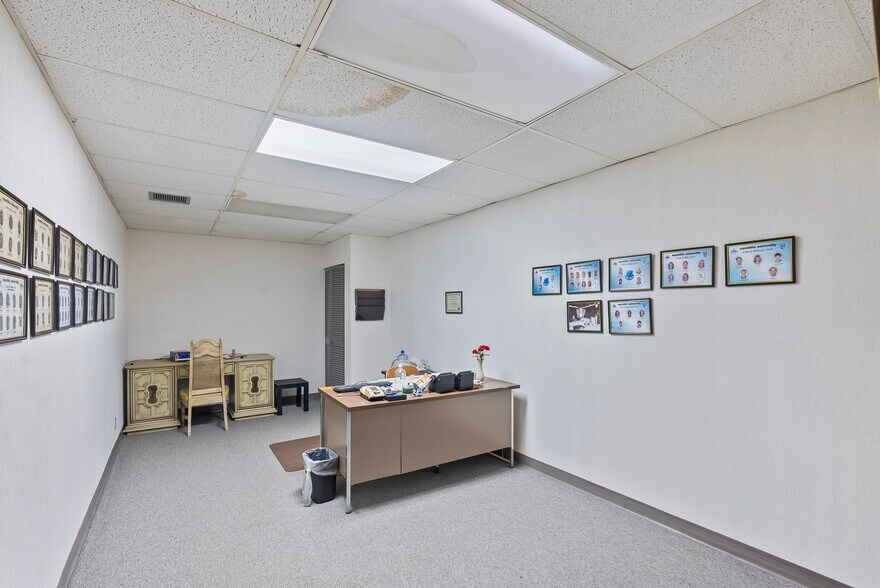 More Photos Of 950 SW 12th Ave, Pompano Beach Manufacturing For Sale