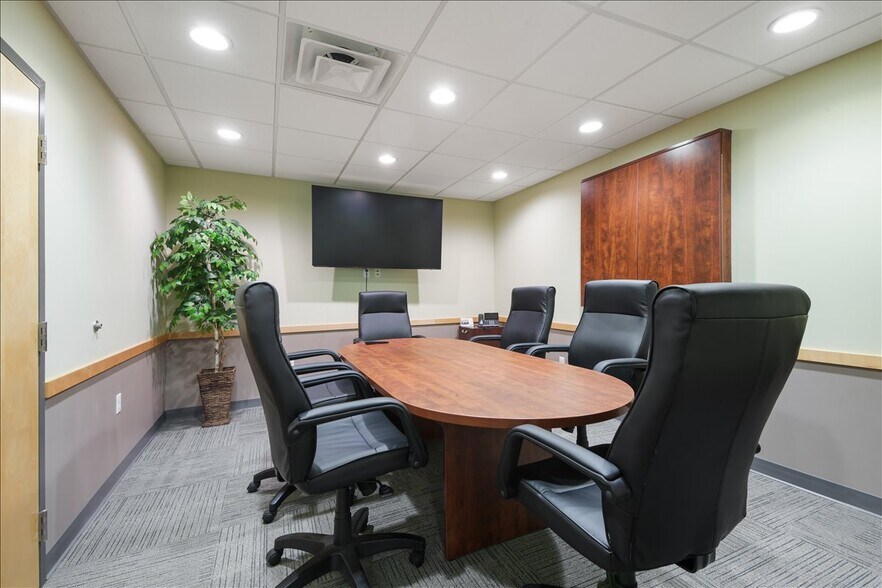 More Photos Of 620 Hinesburg Rd, South Burlington Office For Sale