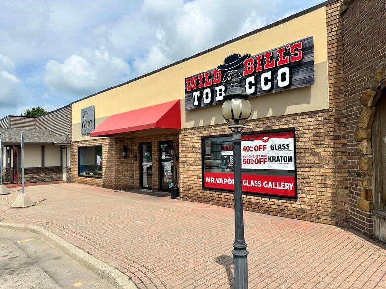 More Photos Of 631-651 E Saginaw Hwy, Grand Ledge Freestanding For Lease