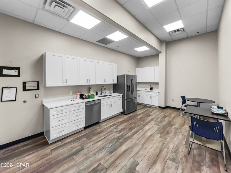 More Photos Of 140 Richard Jackson Blvd, Panama City Beach Medical For Lease