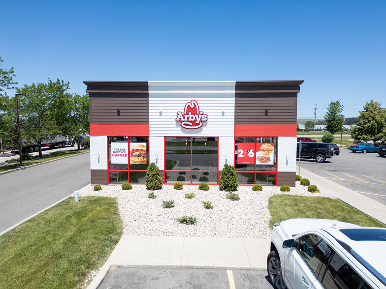 Primary Photo Of 7141 Durand Ave, Sturtevant Fast Food For Sale