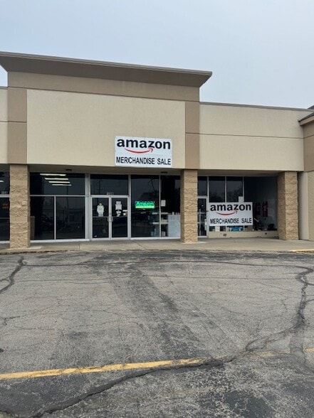 More Photos Of 114-138 E North Ave, Belton General Retail For Lease