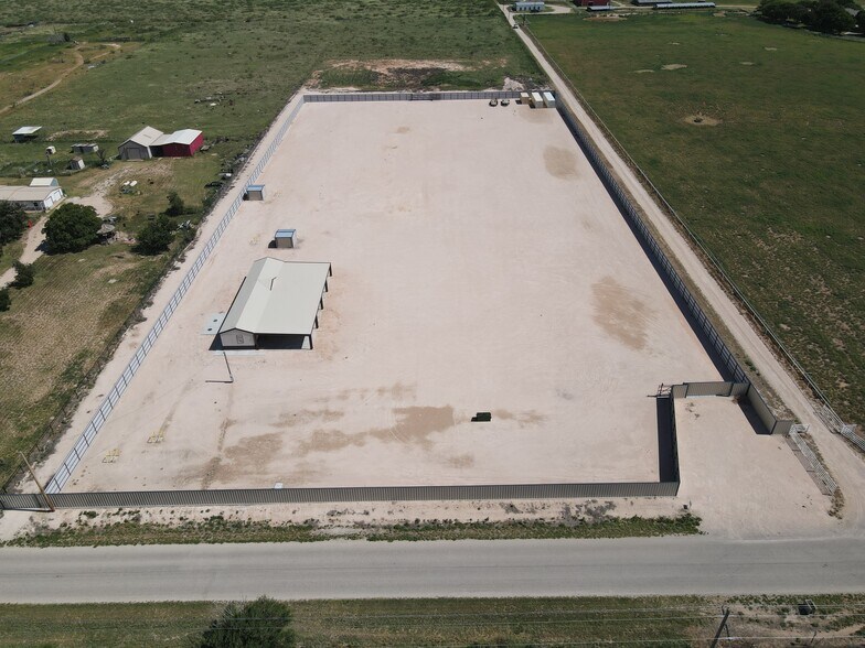 More Photos Of 2804 Pinson rd, Hobbs Warehouse For Sale