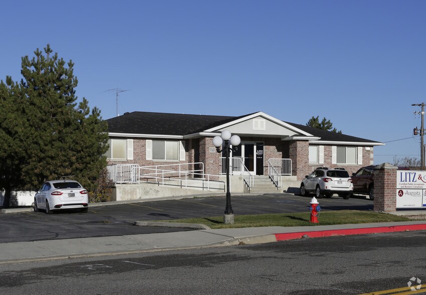 More Photos Of 5145 S Airport Rd, Roy Office For Lease