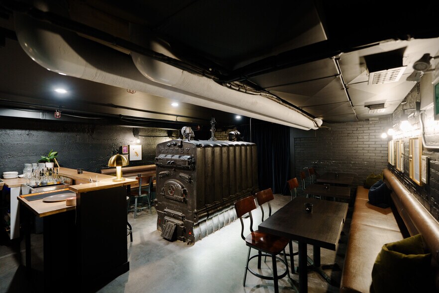 More Photos Of 6423 112 Av NW, Edmonton Storefront Retail Residential For Sale