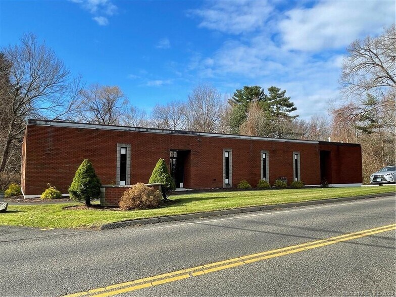 More Photos Of 24 Sodom Ln, Derby Flex For Lease