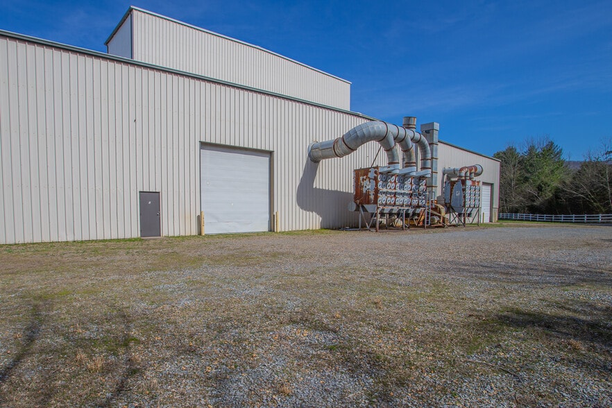 More Photos Of 80 American Wy, Natural Bridge Station Industrial For Lease