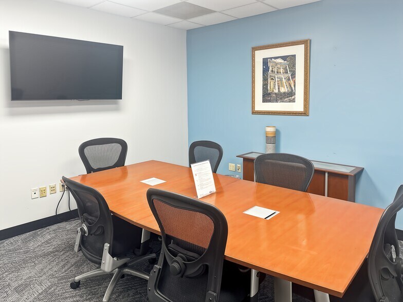 More Photos Of 2202 N Westshore Blvd, Tampa Coworking Space