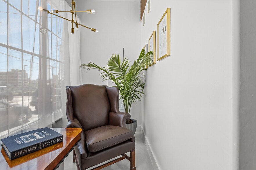 More Photos Of 116 Calverley St, Providence Storefront For Sale