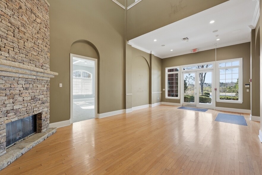 More Photos Of 6470 Georgia 400, Cumming Medical For Sale