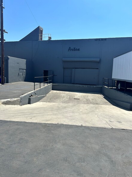 Primary Photo Of 130-136 E 32nd St, Los Angeles Warehouse For Lease