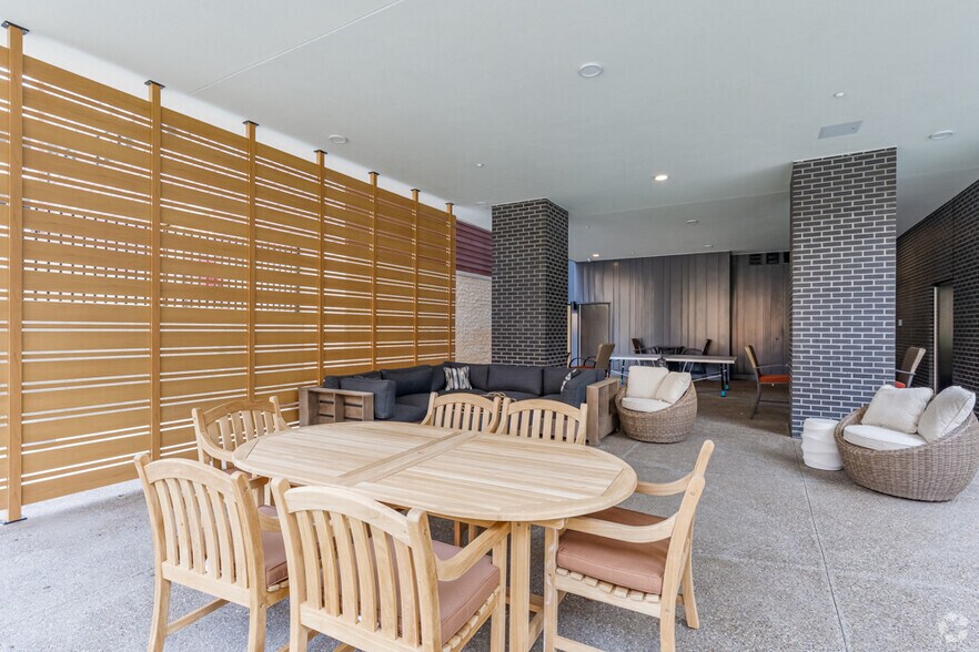 More Photos Of 4 W North Ave, Pittsburgh Apartments For Lease