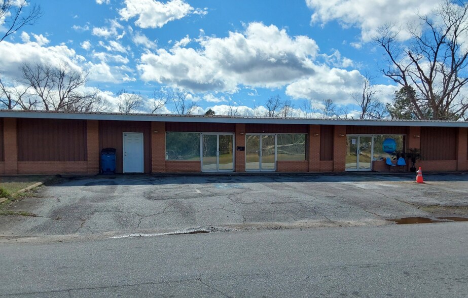Primary Photo Of 506 Donovan St, Vidalia Office For Sale