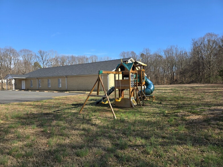 More Photos Of 517 Pleasant Ave, Kannapolis Religious Facility For Sale