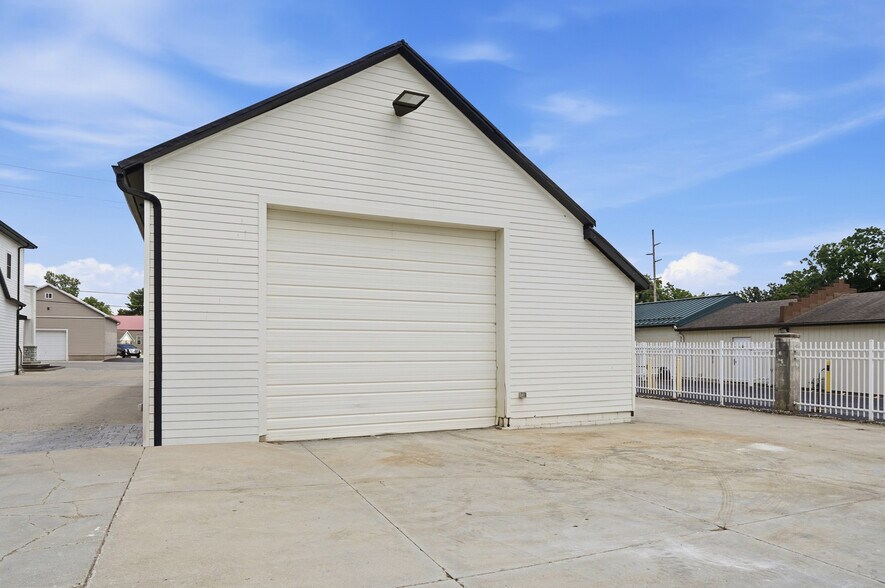 More Photos Of 8177 S Route 48, Maineville Office For Sale