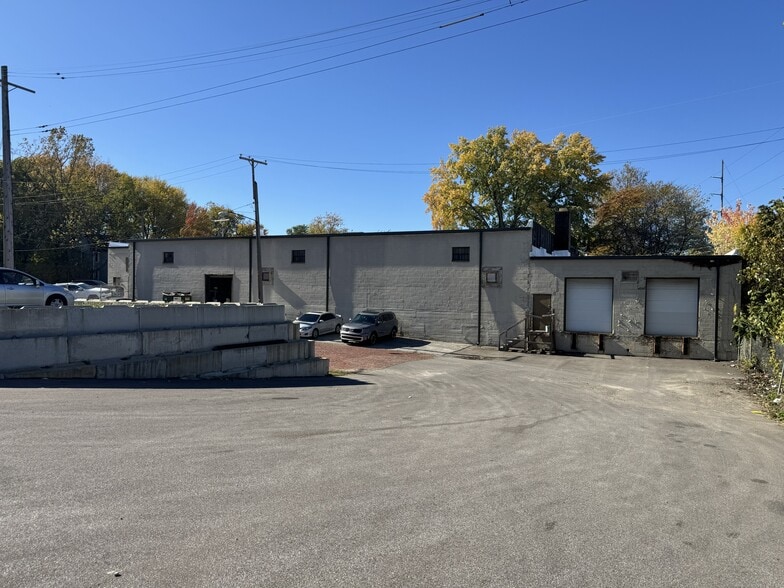 Primary Photo Of 4900 Train Ave, Cleveland Manufacturing For Sale