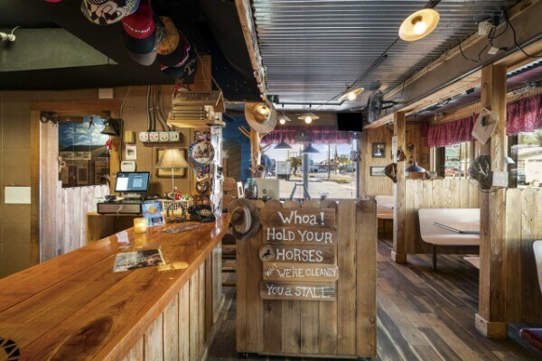 More Photos Of 601 N 1st St, Pulaski Restaurant For Sale