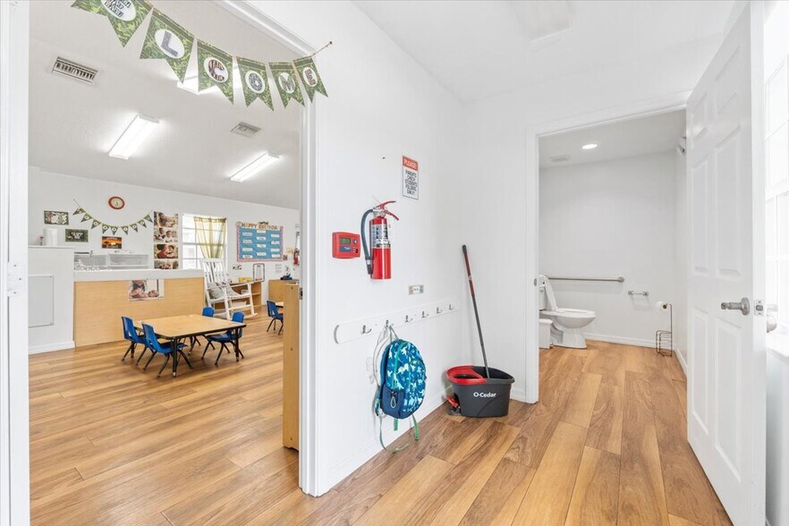 More Photos Of 180 Basilan Cres, Clewiston Daycare Center For Sale