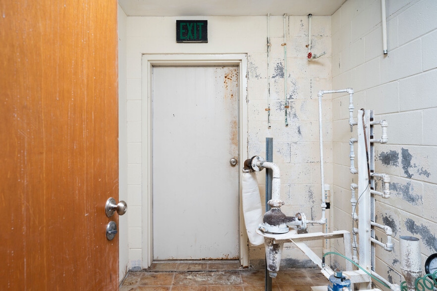 More Photos Of 112 Old Mill Rd, Cartersville Research And Development For Sale