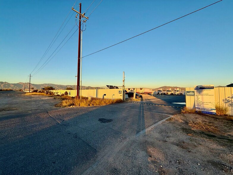 More Photos Of 6001 S Wilmot Rd, Tucson Warehouse For Lease