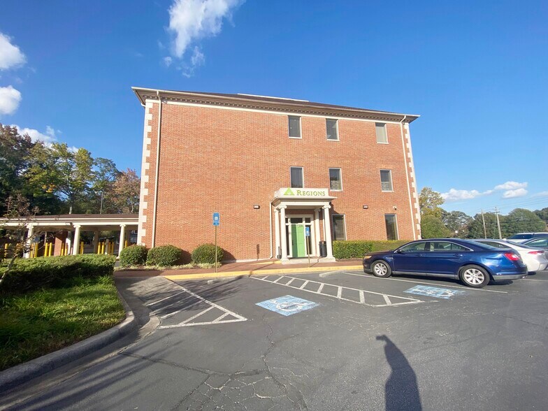 More Photos Of 5935 Buford Hwy, Norcross Office For Lease
