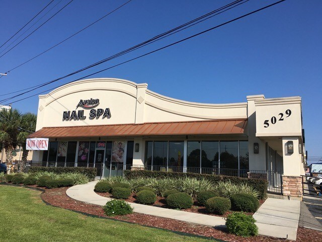 Primary Photo Of 5029 Veterans Memorial Blvd, Metairie Storefront Retail Office For Lease
