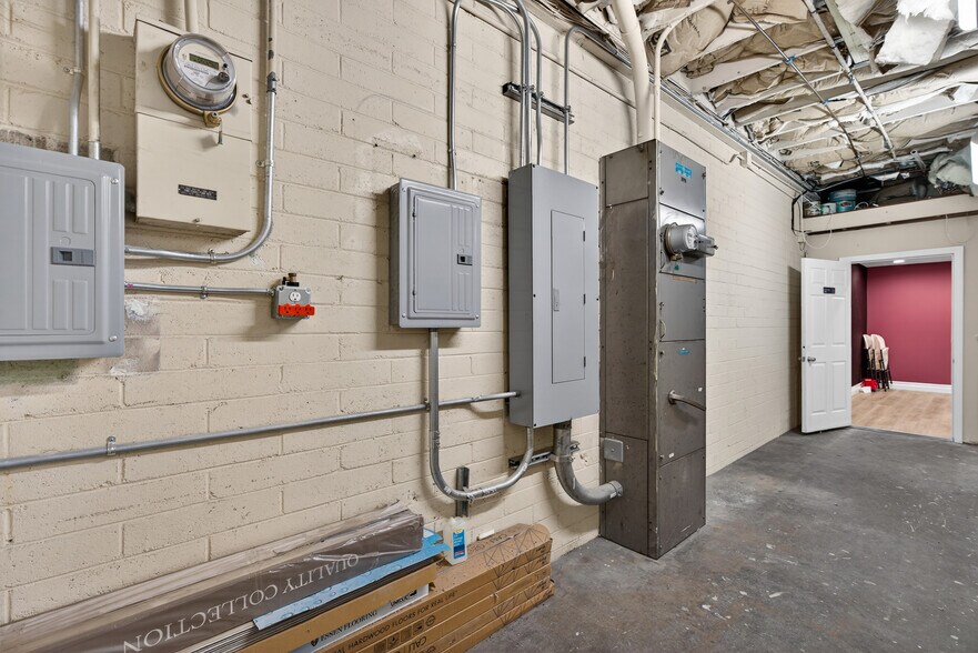 More Photos Of 6617 San Fernando Rd, Glendale Warehouse For Sale