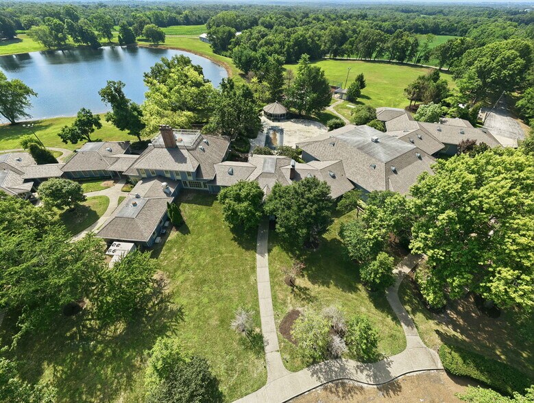 More Photos Of 1461 Highway EE, Winfield Specialty For Sale